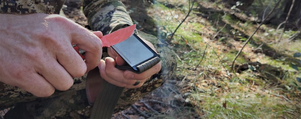 Argali Kodiak Belt and knife sharpener allows you to shape, sharpen and  hone any knife » Gadget Flow